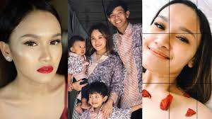 Ungkapan hati dede yang romantis dihancurkan oleh candaan denny, yang sebelumnya dede dan karen berperan sebagai mondy dan raya anak jalanan , tetapi malah. Sosok Istri Dede Sunandar Karen Hertatum Cantik Bak Model Pernikahan Pertama Cuma Sampai 2 Minggu Surya Malang