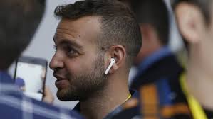 Once you've installed the correct ear tip size, they'll fit securely in your ear canal. Apple Gets Into Noise Cancellation With Airpods Pro Financial Times