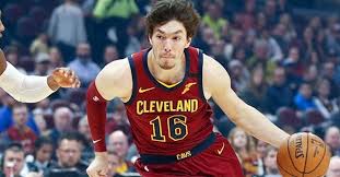 Cleveland cavaliers'ın chicago bulls ile oynadığı maçta elazığ'daki depremzedeler için yardım kampanyası düzenleyen ve toplamda 385 bin tl toplayan milli basketbolcu cedi osman. Cedi Osman Resmen Acikladi Elazig Icin Toplanan Para Fotomac