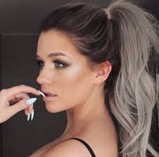 ash white 17 she is also the descendent of superman and her brother jake she can turn invisible and she is prett haarfarben haarfarbe blond langhaarfrisuren