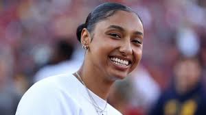 JuJu Watkins Makes History As The First College Athlete To Invest In A  Women's Professional Sports Team