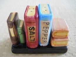 Stack Of Books Salt And Pepper Shakers Vintage By Dewshophere 7 99 Stuffed Peppers Salt Pepper Shakers Salt N Pepper