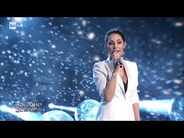 Gli ultimi scatti su instagram la ritraggono in splendida forma,. Anna Tatangelo Dedica Io Domani A Marcella Bella Canzone Segreta 19 03 2021 Youtube