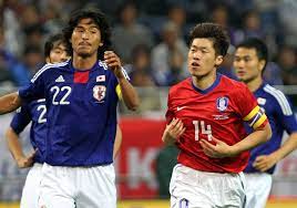 단순한 동메달 결정전이 아니었는데, 한국 축구 입장에선 한국 축구 역사상 처음으로 올림픽 메달을 따느냐, 일본 축구 입장에선 44년 만에 올림픽 13년만에 국대축구경기가 열린 잠실종합운동장에서 벌어진 경기였는데 삿포로 참사에 이어 2연패 및 한일전 4경기 연속 무승(2무 2패)을 기록하게 되었다. ì˜¤ëŠ˜ë°¤ ì¶•êµ¬ í•œì¼ì „ ì—­ëŒ€ ë² ìŠ¤íŠ¸ ê³¨ì€ ì¤'ì•™ì¼ë³´