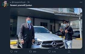 Beli secara tunai tak salah, selagi kita boleh buktikan dari mana datangnya wang tersebut. Usia 22 Tahun Sudah Ada Dua Kereta Peminat Tumpang Bahagia Untuk Haqiem Rusli Hot Fm