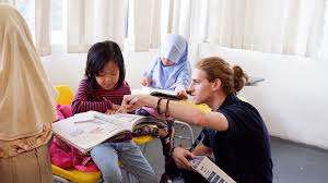 Examples of translating «terdekat» in context: Ef Jakarta Teaching English In Indonesia
