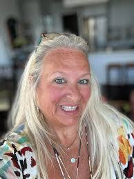 Vicky Meredith's Instagram, Twitter & Facebook