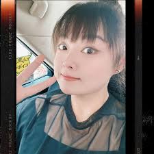 說好的泳衣照，黎啦🫶🏻🫶🏻 10 個月過咗, 終於由285 去到1XX. 為咗鍾意我嘅fans同屋企人, 呢一年我雖然推咗好多零食,  薯片同雪糕直播工作, 不過我同時得到最好嘅嘢-