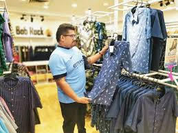 Mempunyai populasi seramai 650,000 orang dan juga menjadi 'rumah' kepada beberapa institusi pengajian tinggi. Baju Saiz Besar Boleh Didapati Hanya Di Bob Rock Plaza Shah Alam