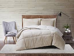 We researched the best comforter sets that'll instantly upgrade your bed with style and comfort. Comforter Sets Ashley Furniture Homestore