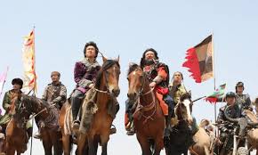 The good, the bad, the weird is a korean western inspired by sergio leone's the good, the bad and the ugly. Review The Good The Bad And The Weird Slant Magazine