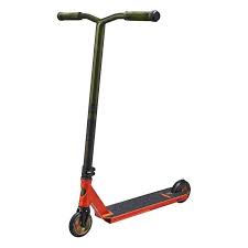 Bei skatepro findest du günstige stunt scooter von den besten marken der szene. Lucky Tanner Fox Signature Pro Scooter Sunset Edition Get For An Attractive Price Rideoo