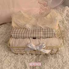 スッキリしたお家は 見せる収納 が鍵 洋服をお洒落に仕舞って インテリアにの画像 mery メリー mery メリー ヴィンテージピンク ヴィンテージファッションフォト おしゃれな壁紙背景