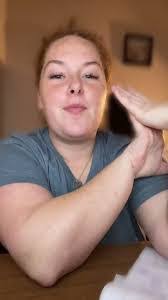 Elsa Morton's Instagram, Twitter & Facebook