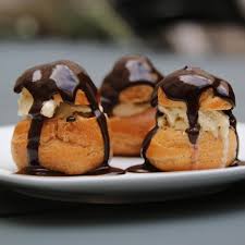 Marmiton On Instagram Profiteroles On Sait Ce Qu On Va Prendre En Dessert Apres Une Journee Pleine De Cuisine De Homemade Profiteroles Profiteroles Food