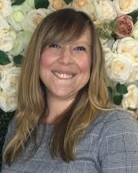 Victoria Dingle's Instagram, Twitter & Facebook