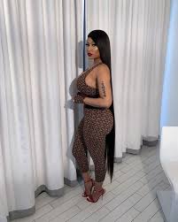 After releasing three mixtapes between 2007 and 2009, minaj signed a recording contract with young money entertainment in 2009. Nicki Minaj Returned From Her Instagram Hiatus And Looks Fab Essence