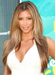 Kim kardashian chose to wear this beautiful white top and skirt in 2018 and it was one of her best looks of the decade. Kim Kardashian 2013 Hair Color Kim Kardashian Phenomenal Star