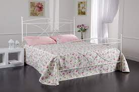 Letto matrimoniale in ferro battuto verniciato bianco alice composta da testiera pediera longheroni laterali dimensioni letto: Letto In Ferro Battuto Matrimoniale Alice Vedi Il Prezzo