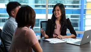 Pas masuk interview sama hrd nya, terus terang gw agak nervous. 7 Kiat Sukses Untuk Melamar Lowongan Kerja Bank Bca