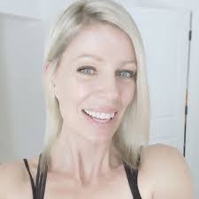 Ginger Dew's Instagram, Twitter & Facebook