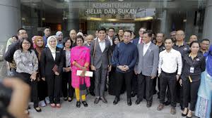 Syed saddiq menteri belia dan sukan. Thank You Kbs Hari Terakhir Syed Saddiq Berkhidmat Sebagai Menteri Belia Sukan Maskulin