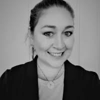 Theresa Squires's Instagram, Twitter & Facebook