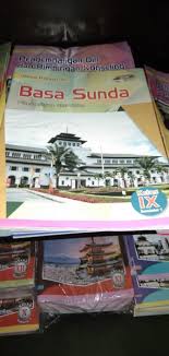 Guru menyuruh siswa berdiskusi untuk menulis dan mengungkapkan isi kritikan dari bacaan. Download Kunci Jawaban Lks Bahasa Sunda Kelas 9 Semester 2 Pdf File Ini