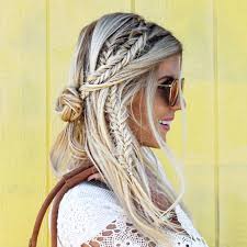 You can create a variety of styles using simple braiding techniques, and there are lovely ways to make your braid look great. 5 Braids You Ll Meet At Splendour In The Grass Ry