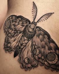 The wings are set in hand cut. Closeknittattoos