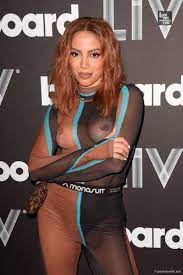 Anitta mostrando os peitos com roupa transparente - 5 Fotos - Pornolandia HD phone wallpaper