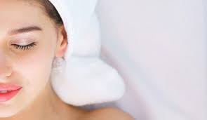 Le peeling est une exfoliation de la couche superficielle de la peau. Le Peeling Les Secrets D Une Peau Parfaite Cshp Paris