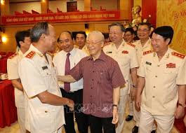 Cùng tham dự buổi lễ có các đồng chí ủy viên bộ chính trị: D Qnsdlowl4r M