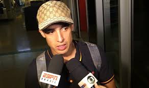 Agente de Jadson pede R$ 10 milhões de luvas em papo com o Corinthians