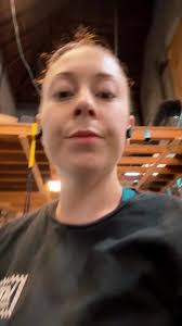 Amanda Leake's Instagram, Twitter & Facebook