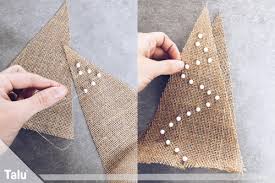 Zuerst malt ihr ein rechteckiges dreieck, 17,5cm breit und 30cm hoch. Tannenbaum Nahen Anleitung Fur Diy Weihnachtsbaum Talu De