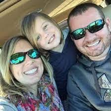 Jacquelyn Burkett's Instagram, Twitter & Facebook