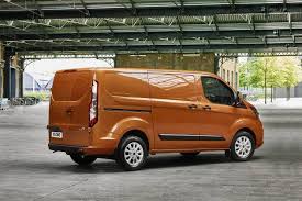 Ford Transit Custom 300 L2 Diesel Fwd 2 0 Ecoblue Hybrid 130ps Low Roof Leader Van On Lease From 289 87 Inc Vat