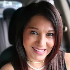 Lucy Alfaro (@lucyalf0)