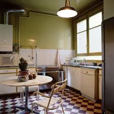 Le Style Haussmannien Revisite Frenchyfancy Cuisine Recyclee Deco D Interieur Bon Marche Accessoires De Decoration De Maison