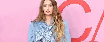 Maybe you would like to learn more about one of these? Gigi Hadid Debuts A New Diamond Mama Nameplate Necklace On Instagram