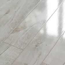 Wickes Chenai Light Grey High Gloss Laminate Flooring 2 19m2 Pack Wickes Co Uk
