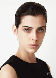 Последние твиты от young and beautiful girls (@youngandbeauti0). Margot Davy Model Beautiful Girl Woman Natural Beauty French Model Polaroids Beautiful Women Faces Beauty Face