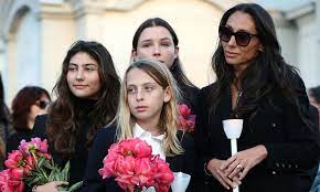 Inc., joy xiaoji zhang (cornell university), sean kroszner, t.e.a.m. Familie Von Verstorbenem Chris Cornell Verklagt Arzt Diepresse Com