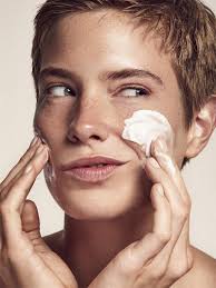 Routine Peau Mixte Quelle Routine De Soins Visage Lucette En 2020 Soin Visage Visage Parfait Produits De Soins De La Peau