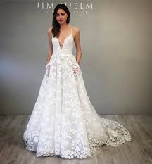 Brautkleider online shop, schneller versand. 208 Likes 12 Comments Jim Hjelm By Hayley Paige Jim Hjelm On Instagram We Are Dreaming Of Style8750 By Brautkleid Spitze Kleider Hochzeit Brautkleid