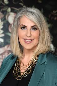 Janet Lovett's Instagram, Twitter & Facebook