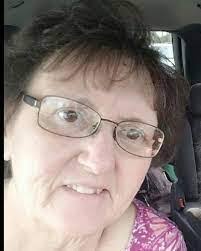 Vicki Wetzel's Instagram, Twitter & Facebook