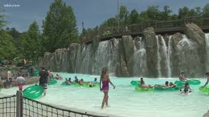 Dollywood is a theme park jointly owned by entertainer dolly parton and herschend family entertainment. Guests Make A Splash As Dollywood Splash Country Opens For Summer Fun Wbir Com
