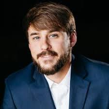 Derek Maddox's Instagram, Twitter & Facebook